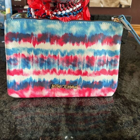 betsy Johnson wristlet bag for  make up or incidentals - Picture 1 of 5